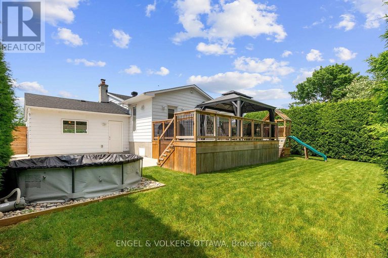 28479228/20-assiniboine-drive/borden-farmstewart-farmcarleton-heightsparkwood-hills/ottawa/ontario/K2E5R7_36