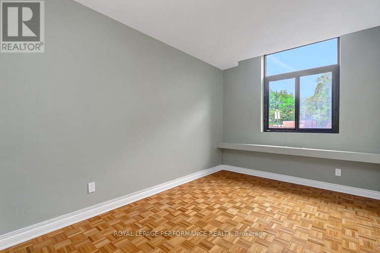28381838/302-2871-richmond-road/britannia-heights/ottawa/ontario/K2B8M5_21