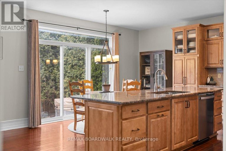 29604029/131-chancery-crescent/avalon-east/ottawa/ontario/K4A4N4_15