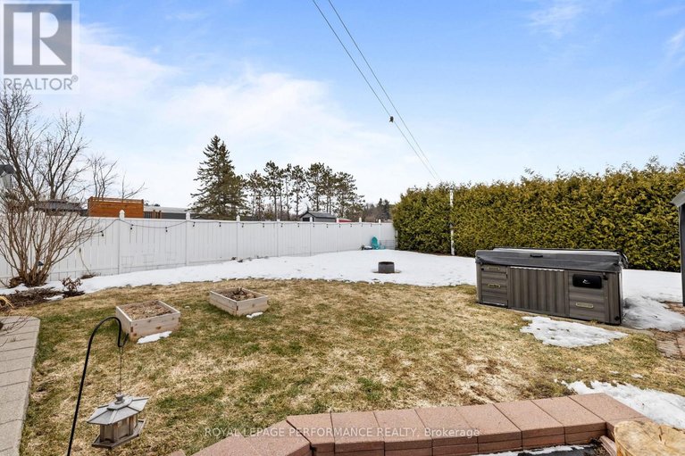 29532473/434-lemay-street/clarencerockland-twp/clarence-rockland/ontario/K0A1N0_41