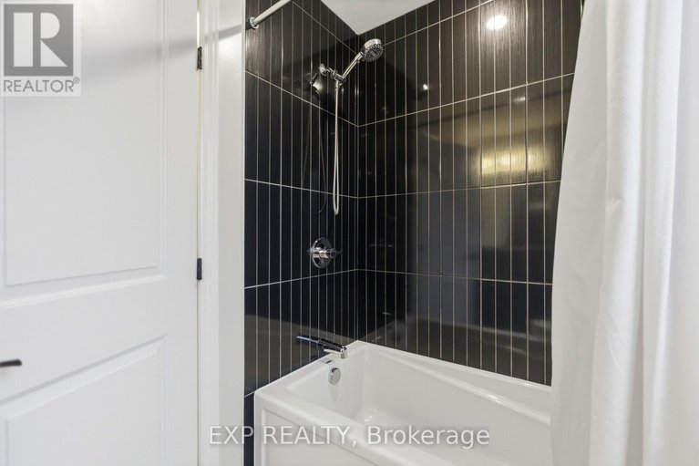 29606498/710-brian-good-avenue/riverside-southgloucester-glen/ottawa/ontario/K4M0C1_26