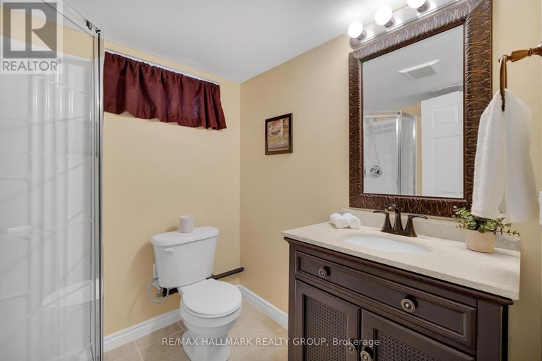 28812431/145-crerar-avenue/carlington/ottawa/ontario/K1Z7P4_17