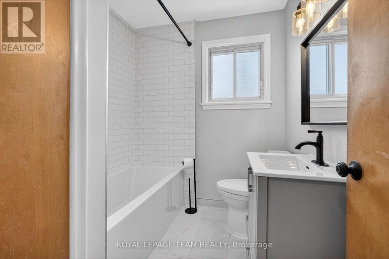 29579808/1318-albany-drive/bel-air-heights/ottawa/ontario/K2C2L9_24