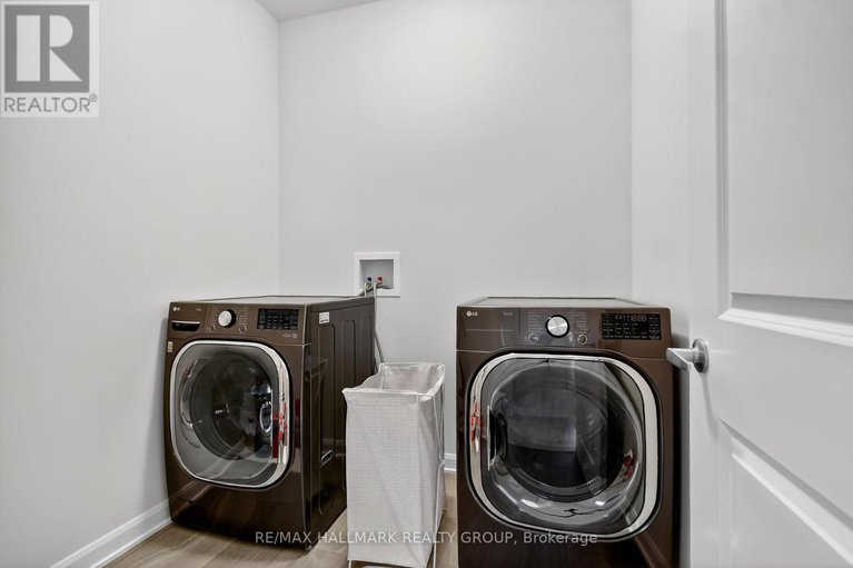 29163962/720-cappamore-drive/half-moon-bay/ottawa/ontario/K2J6W3_34