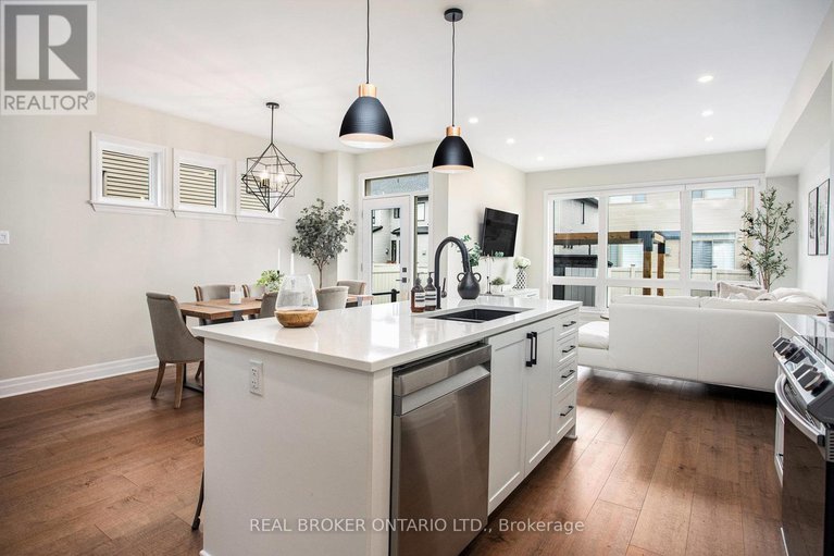 28928628/767-cairn-crescent/mer-bleuebradley-estatesanderson-park/ottawa/ontario/K1W0P4_9