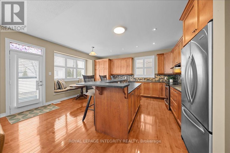 29609929/638-rosehill-avenue/stittsville-north/ottawa/ontario/K2S0K2_14