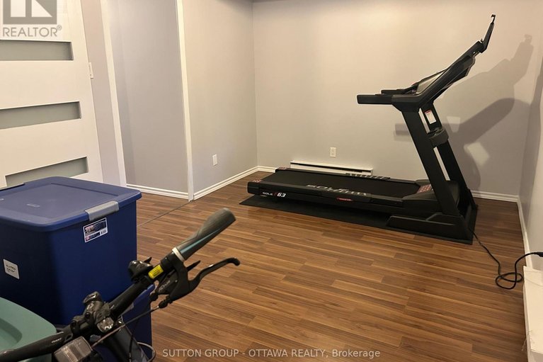 29660871/201-1835-marsala-crescent/fallingbrookpineridge/ottawa/ontario/K4A2E5_26