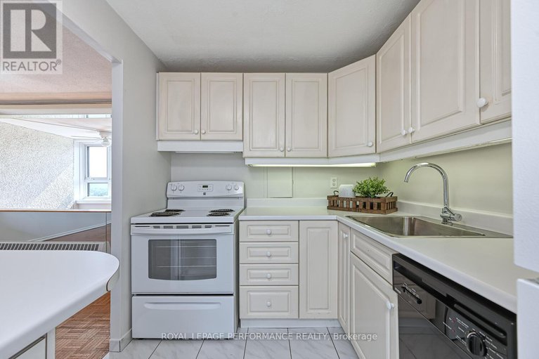 28889215/607-1356-meadowlands-drive-e/borden-farmstewart-farmcarleton-heightsparkwood-hills/ottawa/ontario/K2E6K6_20