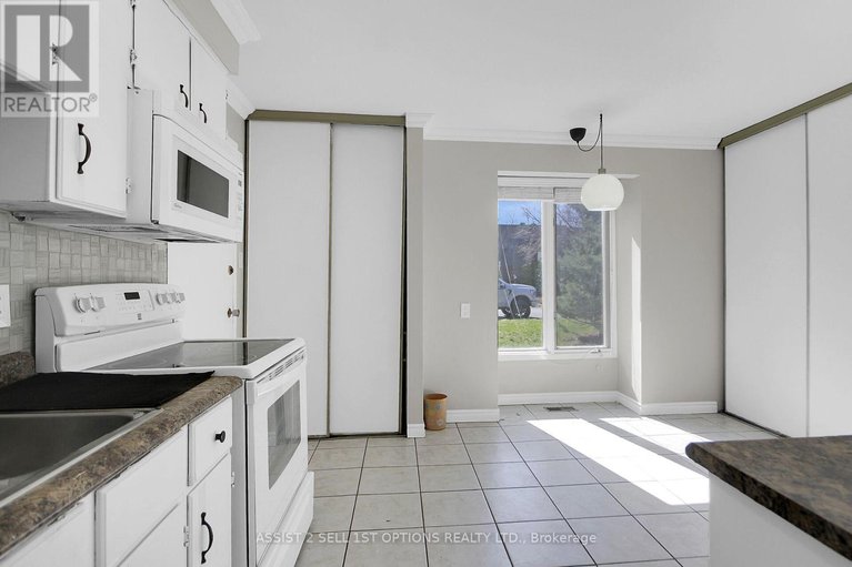 29626461/11-elvaston-avenue/craig-henrywoodvale/ottawa/ontario/K2G3T2_7