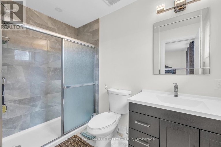 28617521/165-longpre-street/vanier/ottawa/ontario/K1L7J5_28