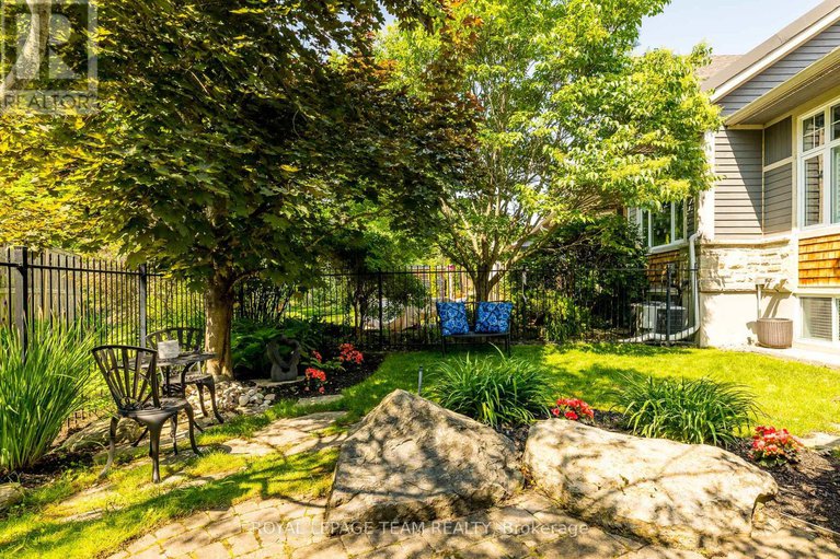 28462571/19-turtle-point-private/morgans-grantsouth-march/ottawa/ontario/K2K3P1_41