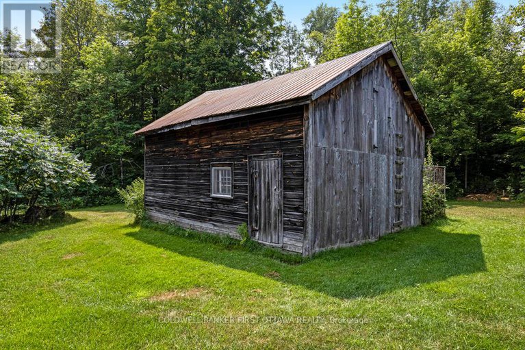 28732673/1373-flower-station-road/lanark-highlands-lavant-twp/lanark-highlands/ontario/K0G1K0_41