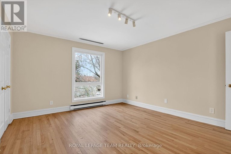 29603323/9-160-bruyere-street/lower-townbyward-market/ottawa/ontario/K1N5E1_15