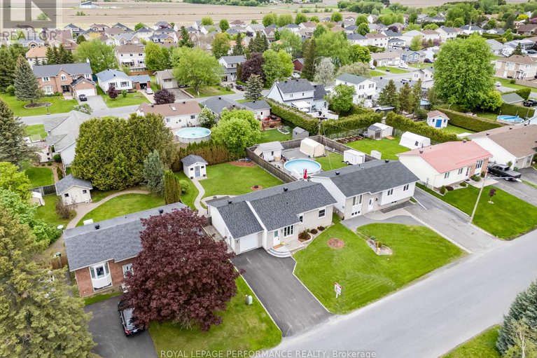 28348539/61-albert-street/embrun/russell/ontario/K0A1W1_31