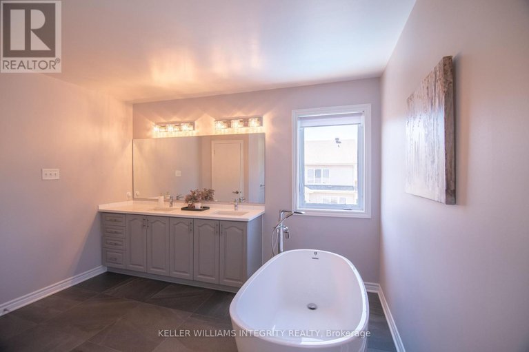 28375407/34-keighley-circle/morgans-grantsouth-march/ottawa/ontario/K2K3H8_30