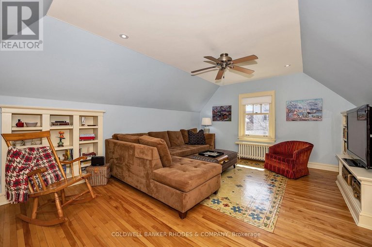 29667356/592-besserer-street/sandy-hill/ottawa/ontario/K1N6C9_27