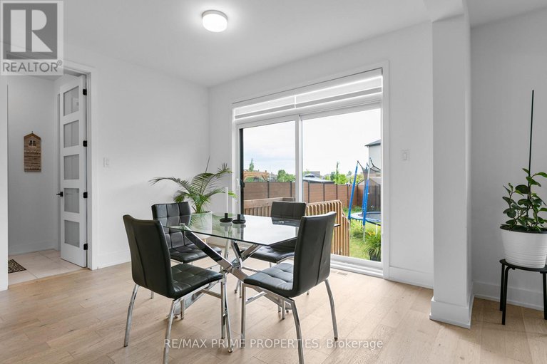 28583429/720-fenwick-way/stonebridge/ottawa/ontario/K2J7E2_14