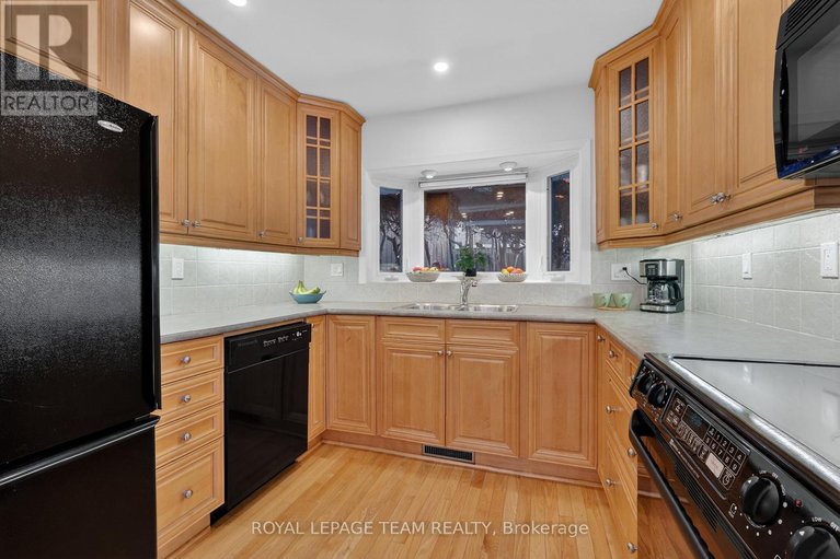 29400979/28-tiffany-crescent/beaverbrook/ottawa/ontario/K2K1W2_14