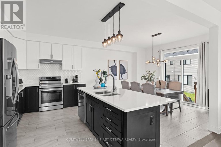 28450240/10-racemose-street/half-moon-bay/ottawa/ontario/K2J6Z9_14