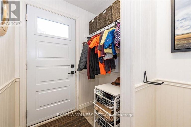 29565918/223-carruthers-avenue/hintonburg/ottawa/ontario/K1Y1N8_9