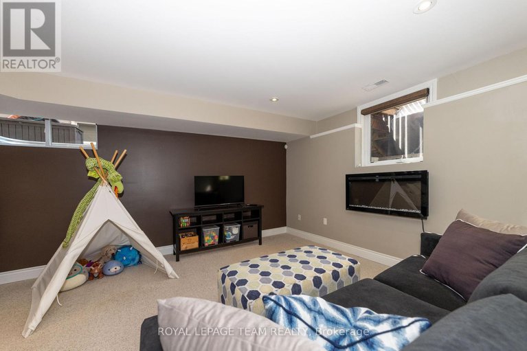 28836024/204-ancaster-avenue/woodroffe/ottawa/ontario/K2B5B3_24
