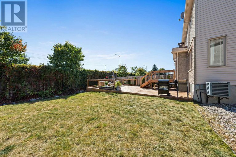 28900707/638-pepperville-crescent/emerald-meadowstrailwest/ottawa/ontario/K2M0E8_37