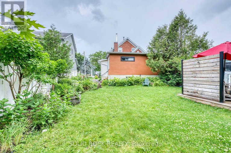 28568795/33a-and-33b-napoleon-street/carleton-place/carleton-place/ontario/K7C2X4_39