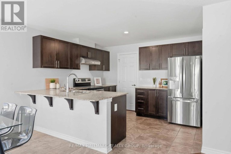 28990498/730d-maloja-way/stittsville-north/ottawa/ontario/K2S0N6_17