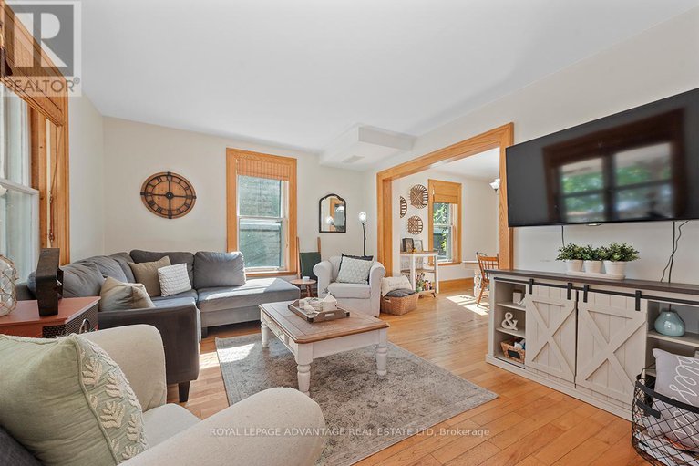 28631022/6-foster-avenue/smiths-falls/smiths-falls/ontario/K7A1K1_11