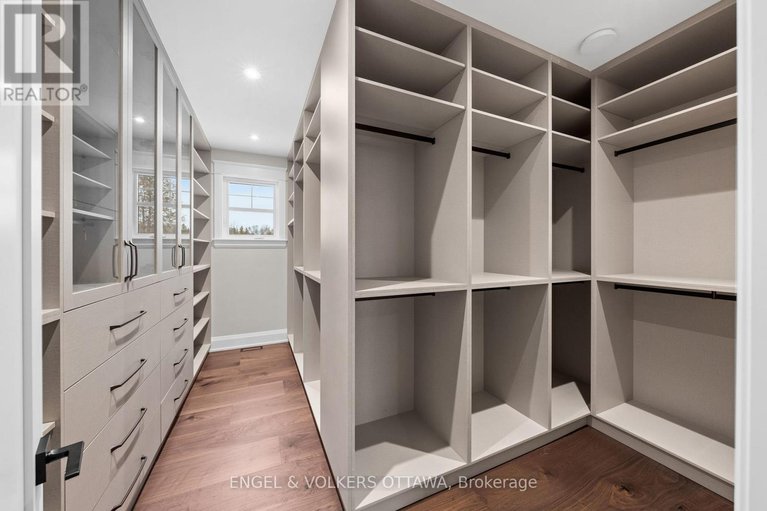 29334925/432-ashbee-court/manotick-village-manotick-estates/ottawa/ontario/K4M0A8_21