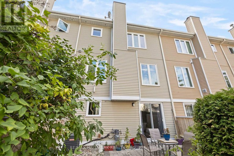 28870743/1951-ashmont-street/chapel-hill/ottawa/ontario/K1C7B9_30