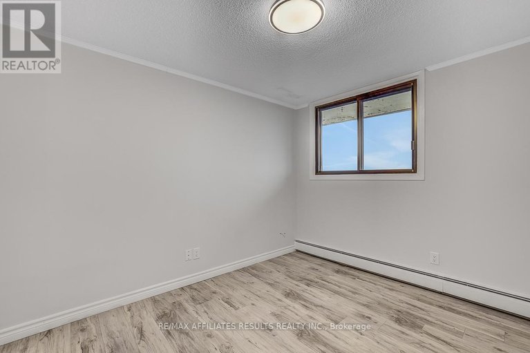 29621627/1609-415-greenview-avenue/britannia/ottawa/ontario/K2B8G5_28