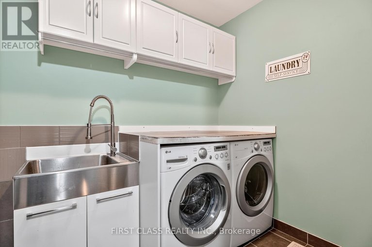 29467468/308-autumnfield-street/emerald-meadowstrailwest/ottawa/ontario/K2M0J4_27