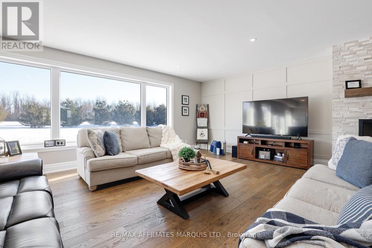 29355024/18150-st-laurent-boulevard/south-glengarry-charlottenburgh-twp/south-glengarry/ontario/K6H0G7_5