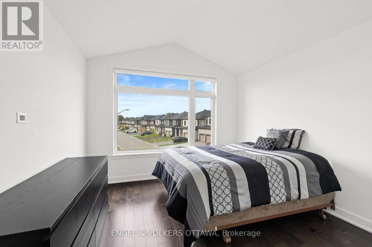 28973676/1047-hydrangea-avenue/riverside-southgloucester-glen/ottawa/ontario/K4M0L5_25