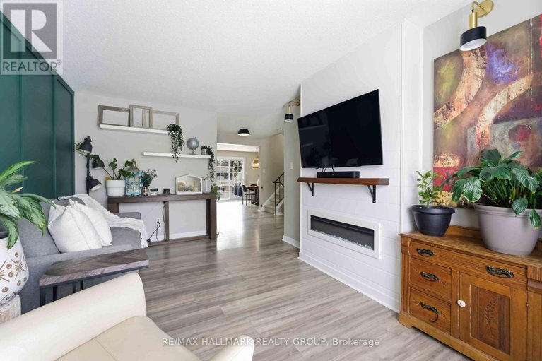 29416522/1091-burgundy-lane/convent-glen/ottawa/ontario/K1C2M9_5