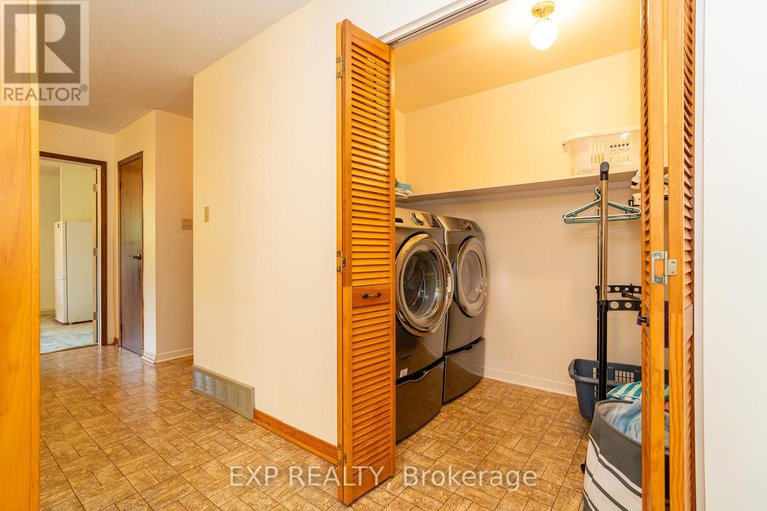 28757377/1437-usborne-street/mcnabbraeside-twps/mcnabbraeside/ontario/K0A1G0_11