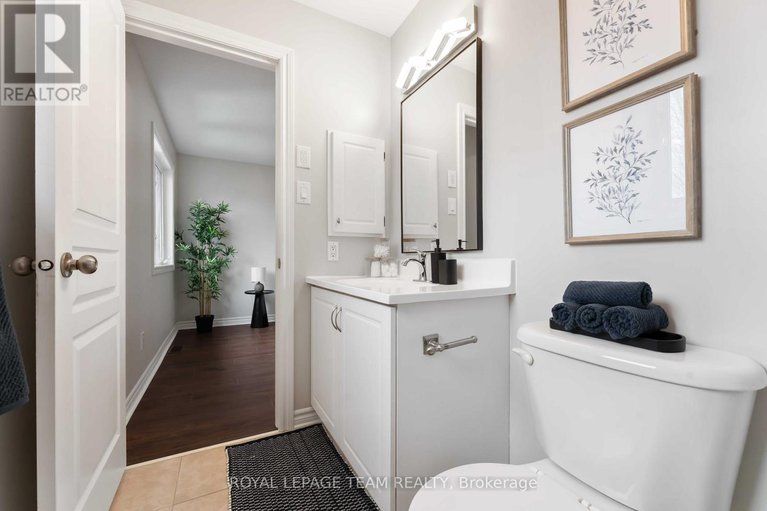 29394254/246-tandalee-crescent/emerald-meadowstrailwest/ottawa/ontario/K2M0A1_23