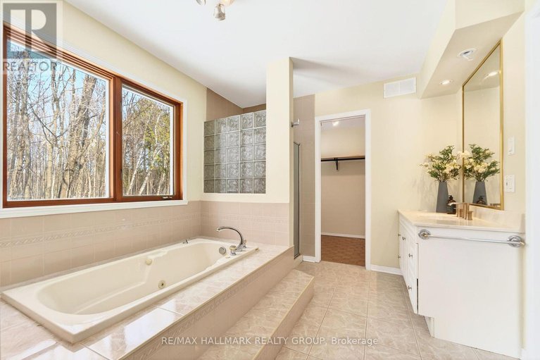 29431777/2349-brennan-park-drive/cumberland-west/ottawa/ontario/K4C1H6_26