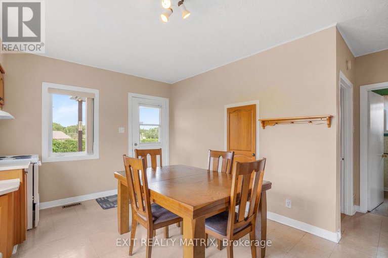 28827770/48-front-road-w/lorignal/champlain/ontario/K0B1K0_8