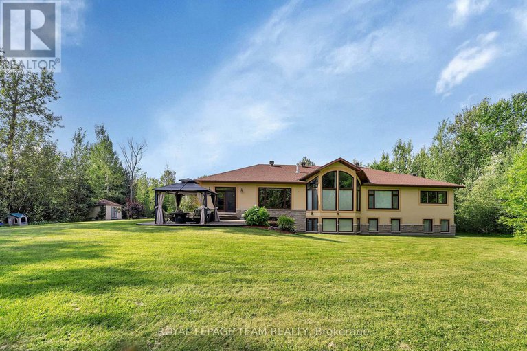 29445579/104-sentinel-pine-way/huntley-ward-south-east/ottawa/ontario/K0A1L0_95