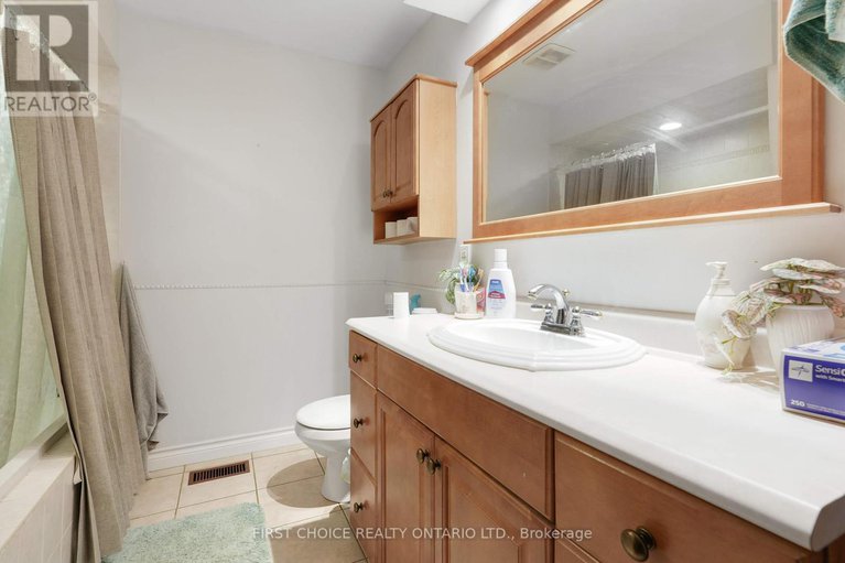 28682259/1753-heron-road/urbandale-acres/ottawa/ontario/K1V6A2_18