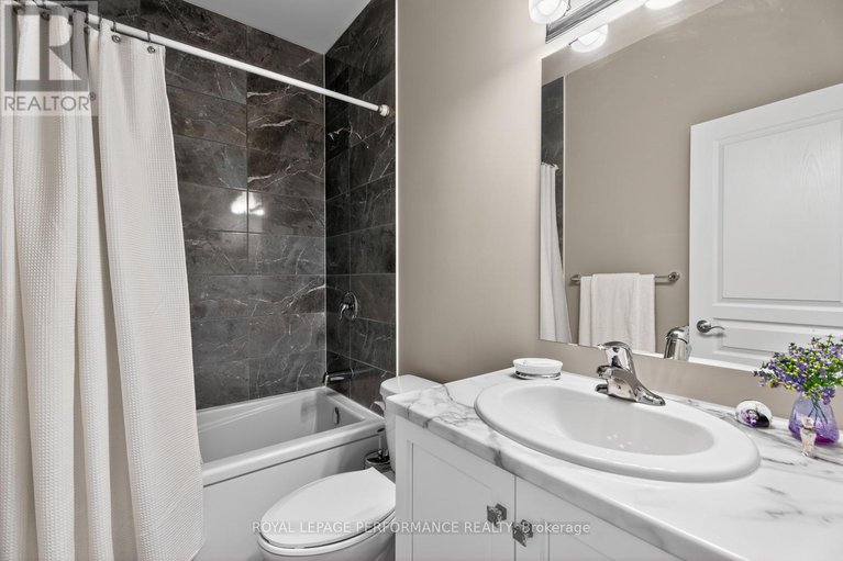 28914598/88-des-rails-street/town-of-rockland/clarence-rockland/ontario/K4K0K2_23