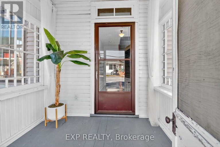 29046409/95-main-street-e/almonte/mississippi-mills/ontario/K0A1A0_6