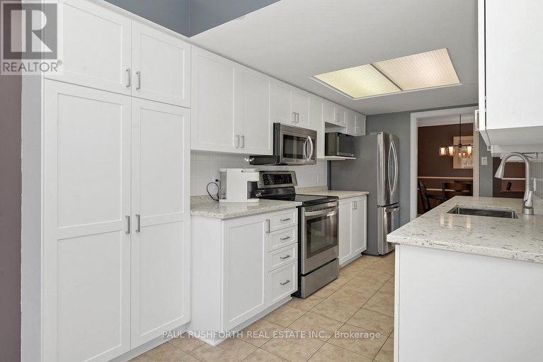 29652809/4316-owl-valley-drive/riverside-southgloucester-glen/ottawa/ontario/K1V1L3_13