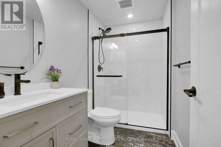 29638875/110-1770-cabaret-lane/fallingbrookpineridge/ottawa/ontario/K4A2G1_21