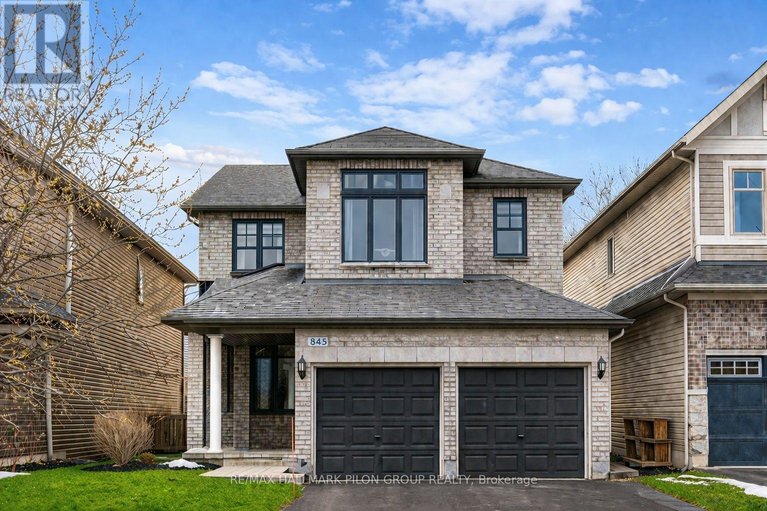 29573202/845-contour-street/mer-bleuebradley-estatesanderson-park/ottawa/ontario/K1W0G6_1