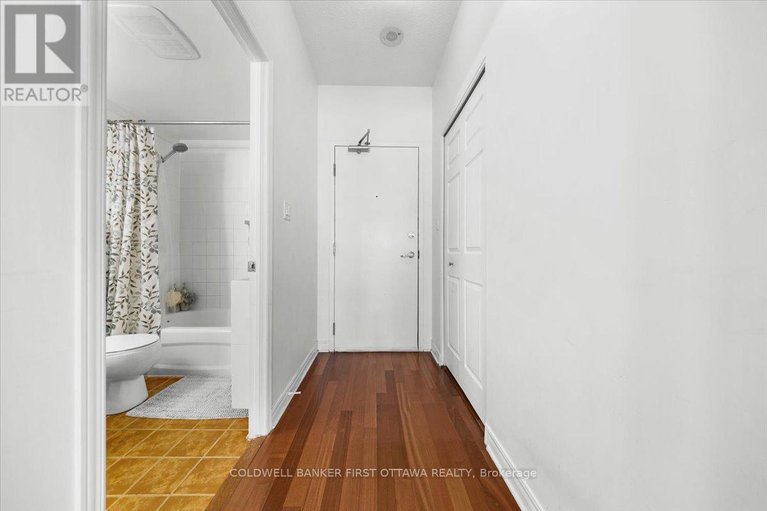 29042321/1108-134-york-street/lower-townbyward-market/ottawa/ontario/K1N1K8_20