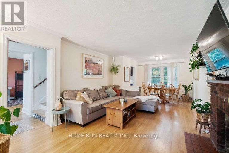 28631662/1617-dorion-avenue/riverview-park/ottawa/ontario/K1G0J7_8