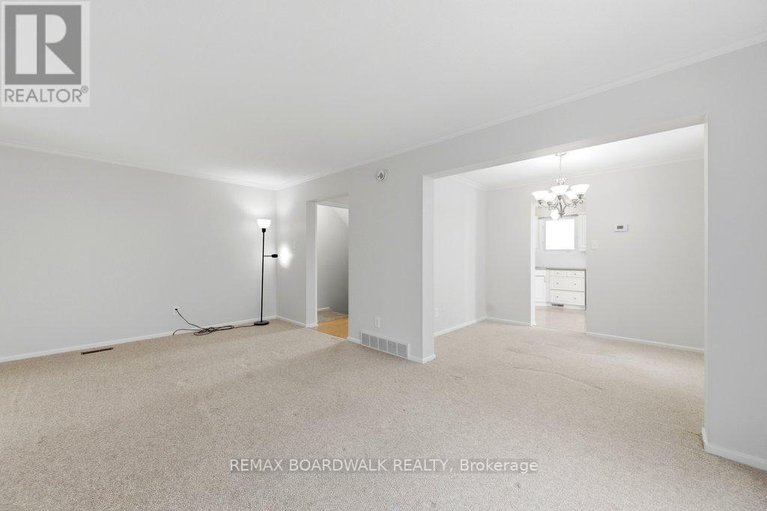 29640034/47-2210-loyola-avenue/beaconwood/ottawa/ontario/K1J8H5_14